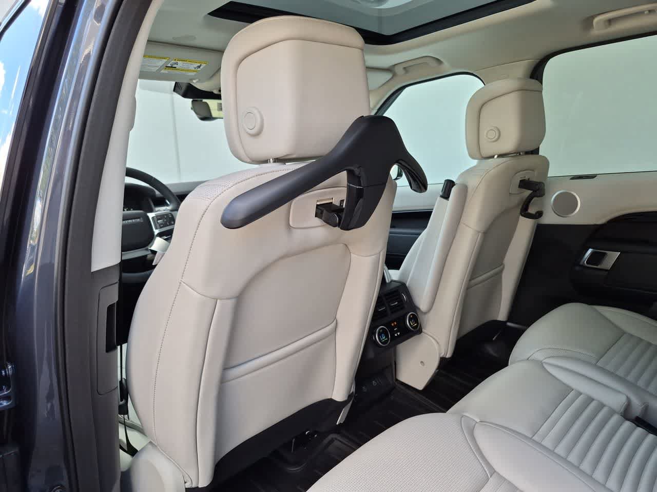 New 2026 Land Rover Discovery S AWD/4WD image 19