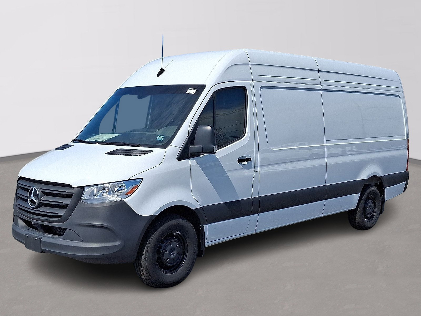 Used 2024 Mercedes-Benz Sprinter 2500 image 1