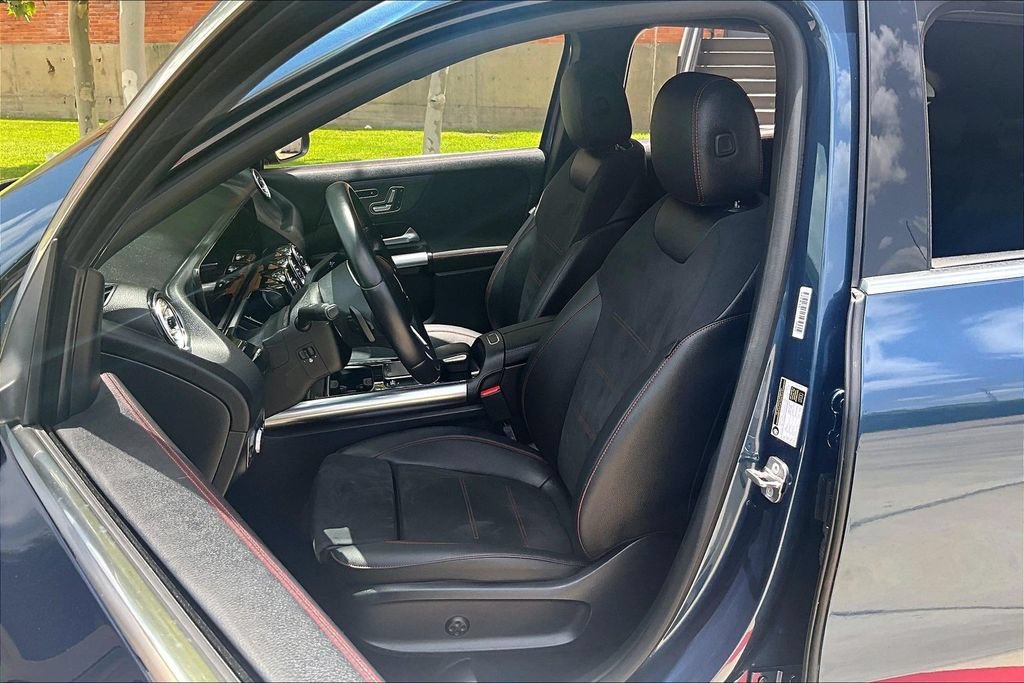 Used 2023 Mercedes-Benz GLA 250 4MATIC image 33