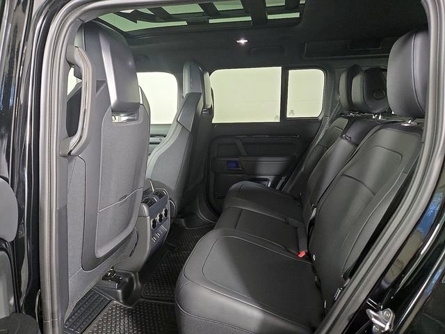 New 2026 Land Rover Defender 110 OCTA image 10