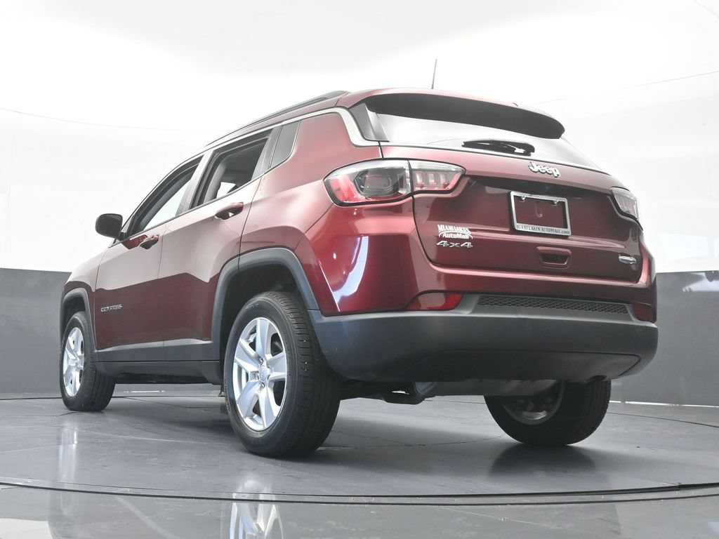 Used 2022 Jeep Compass Latitude AWD/4WD image 52