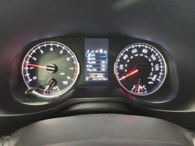 Used 2022 Toyota RAV4 LE image 27