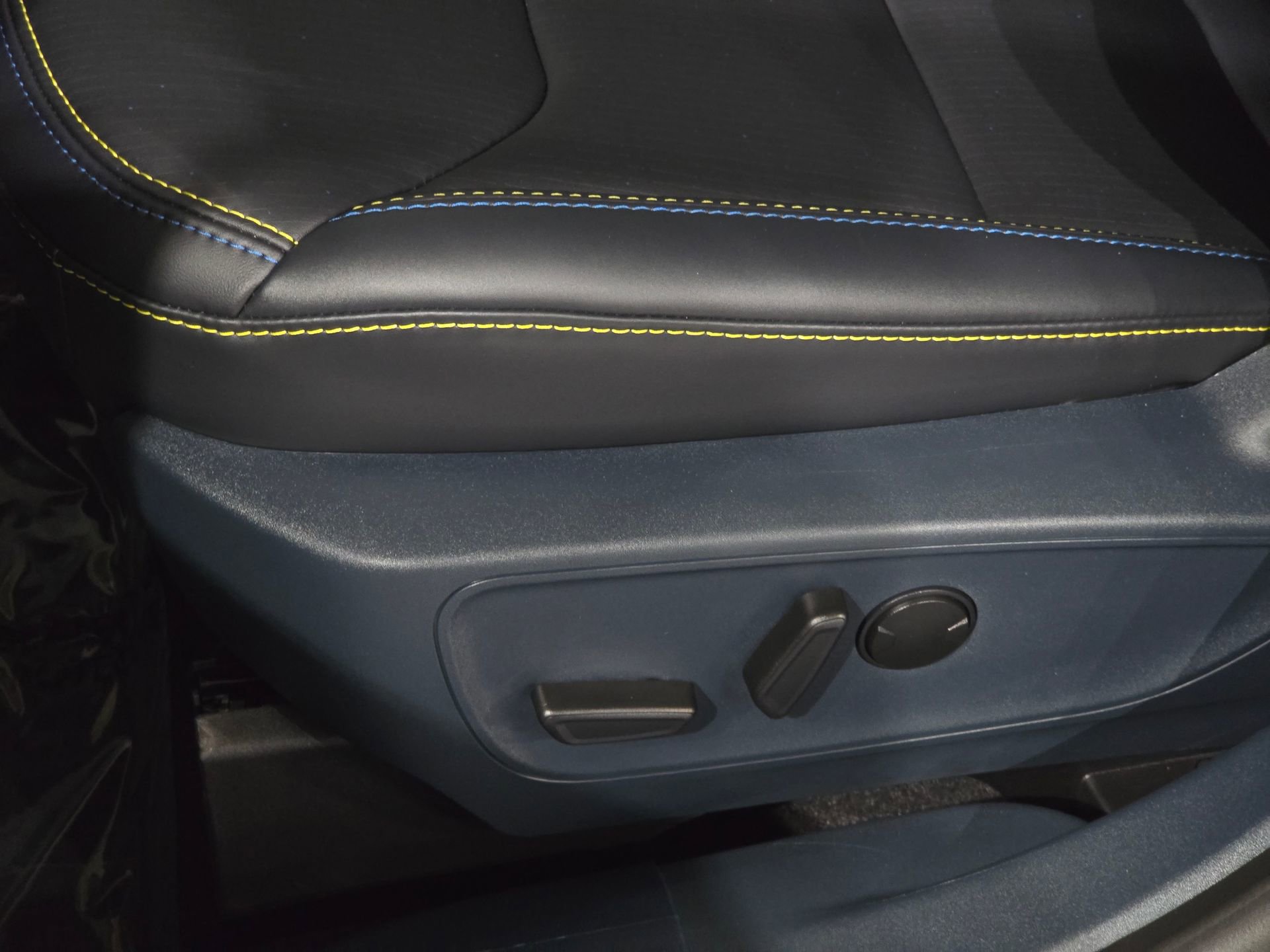 New 2026 Ford Maverick Lobo image 21