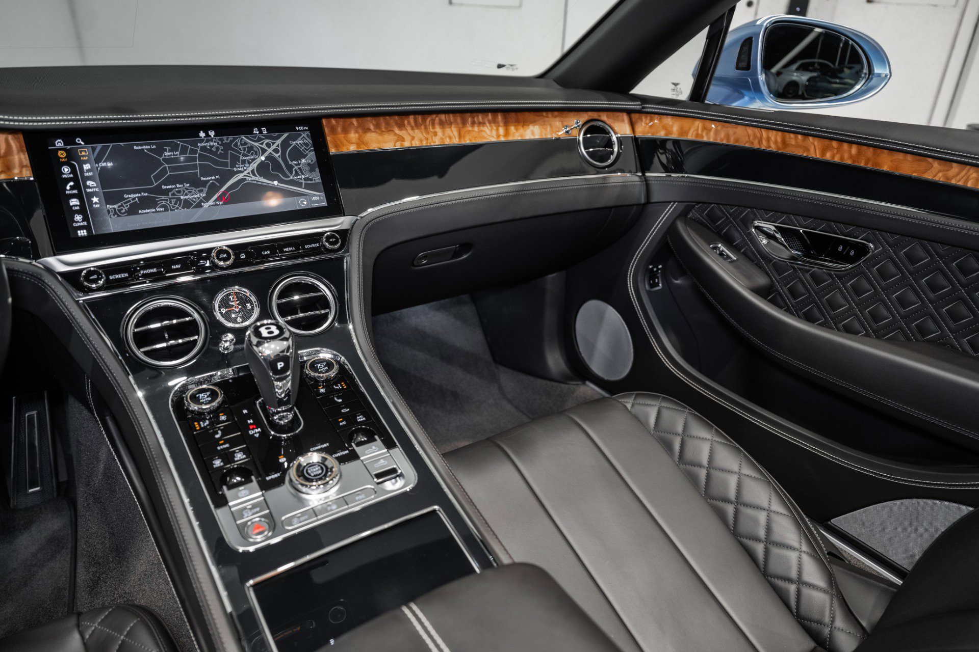 Certified 2022 Bentley Continental GT V8 AWD/4WD image 25