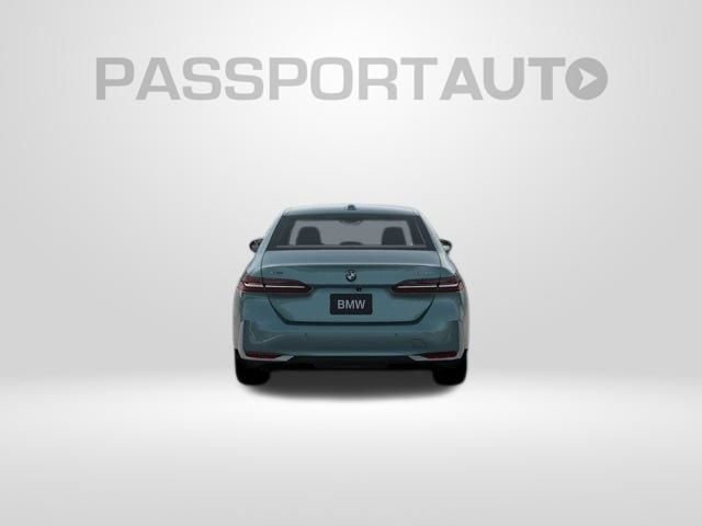 Used 2025 BMW 530i xDrive w/ Premium Package image 6