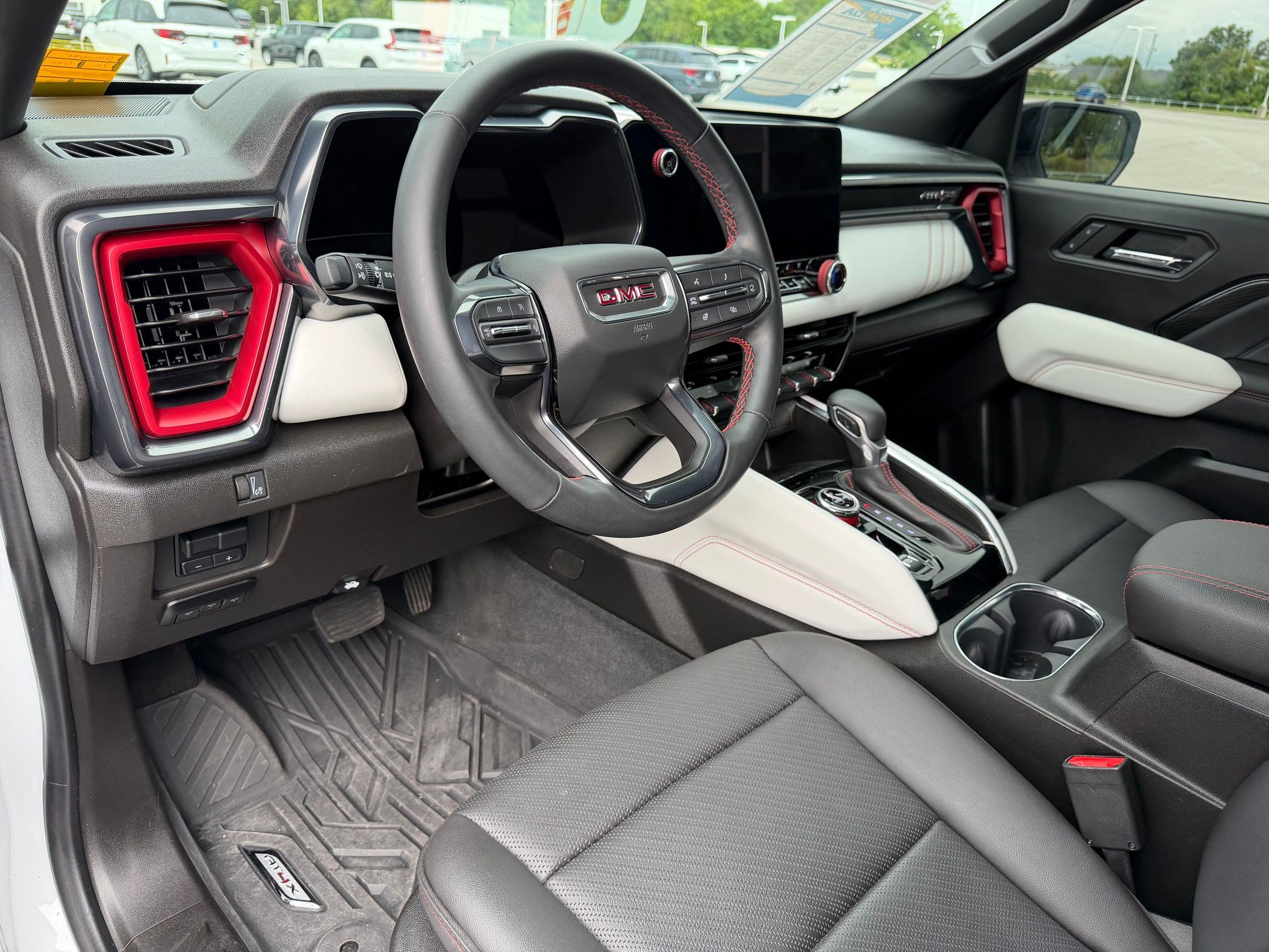 Used 2023 GMC Canyon AT4X w/ Edition 1 AWD/4WD image 4