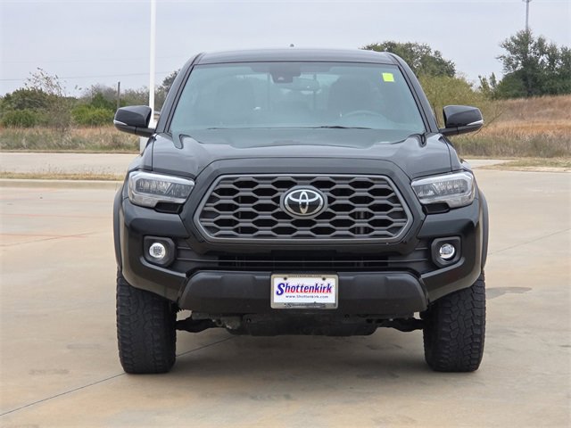 Used 2023 Toyota Tacoma TRD Off-Road image 2