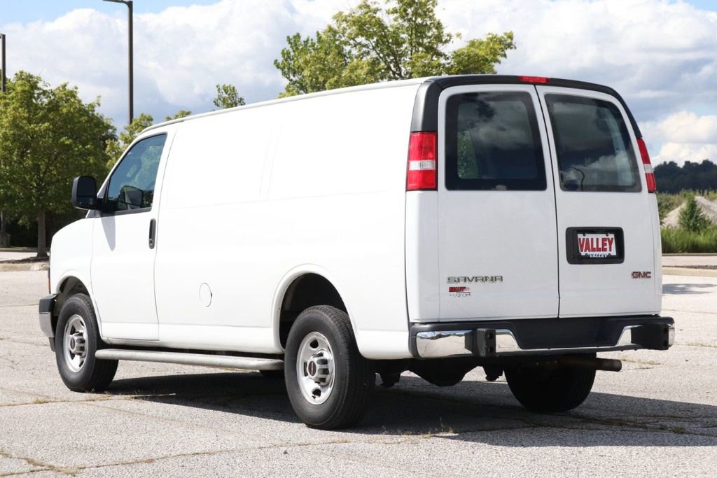 Used 2024 GMC Savana 2500 w/ Driver Convenience Package image 5