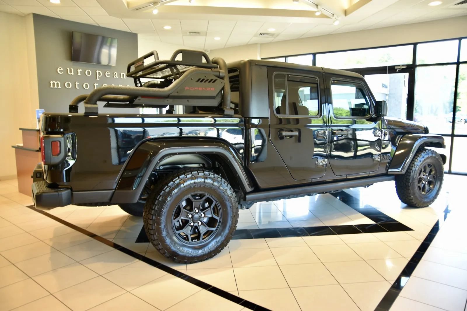 Used 2021 Jeep Gladiator Sport AWD/4WD image 7