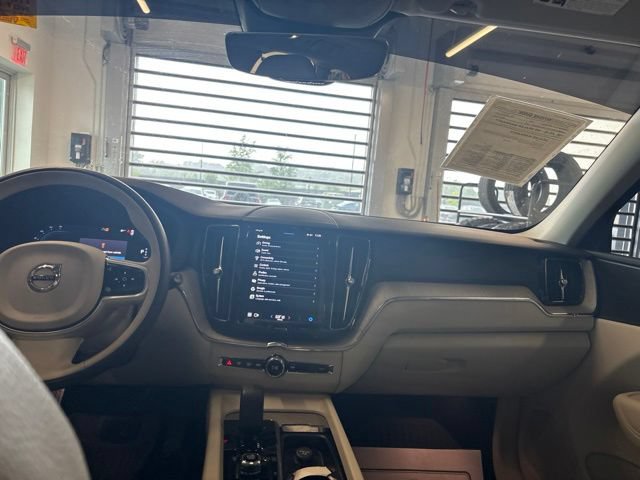 Used 2023 Volvo XC60 B5 Plus w/ Protection Package Premier FWD image 33