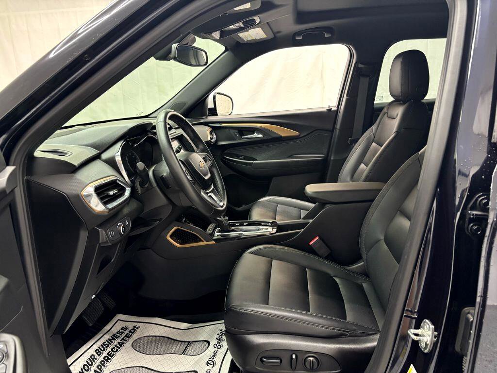 Used 2021 Chevrolet TrailBlazer ACTIV w/ Sun and Liftgate Package image 9