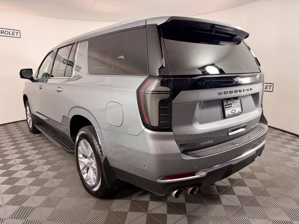 Used 2026 Chevrolet Suburban Premier w/ Sun And Tow Package AWD/4WD image 4