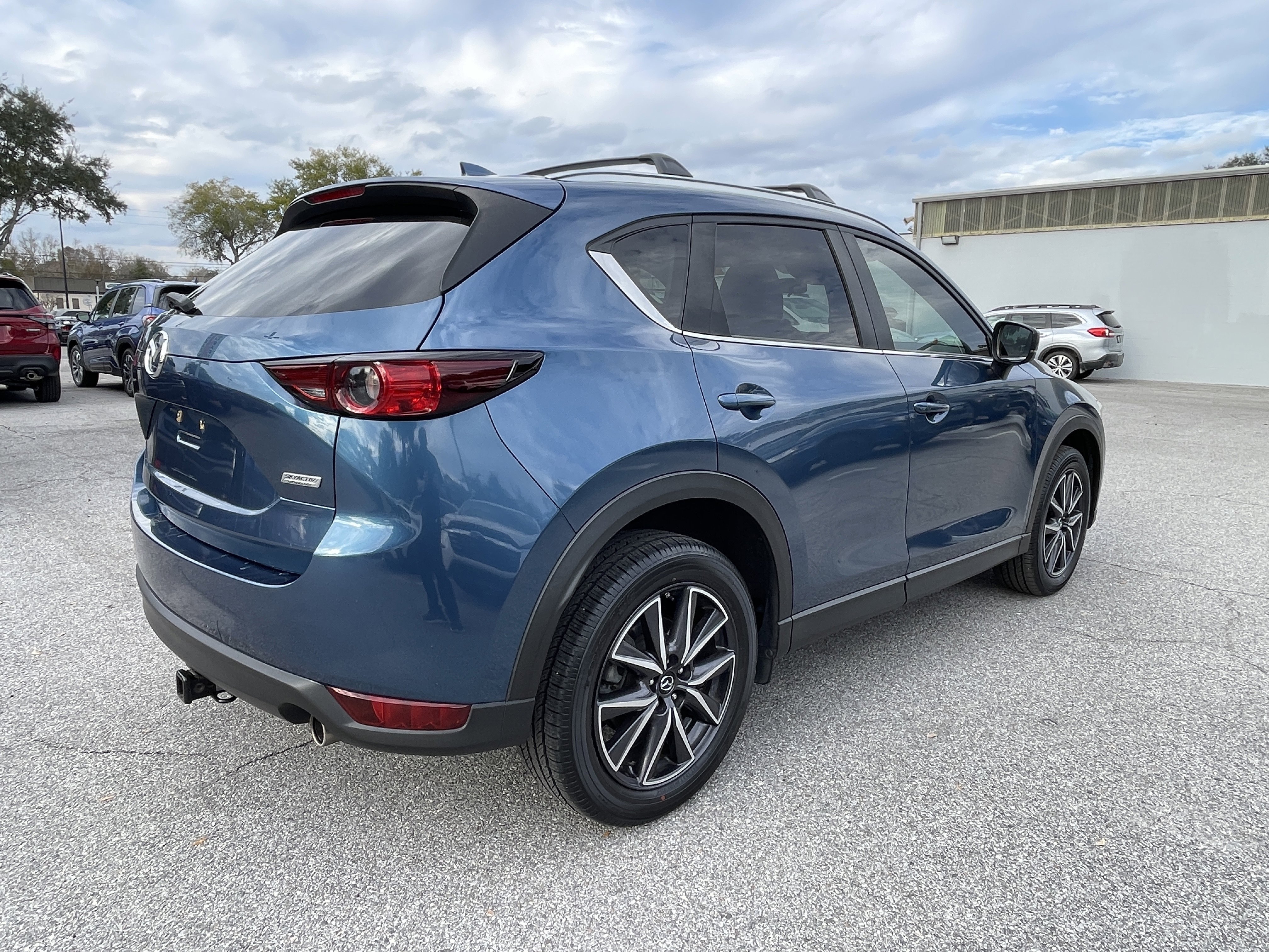 Used 2018 MAZDA CX-5 Touring image 3