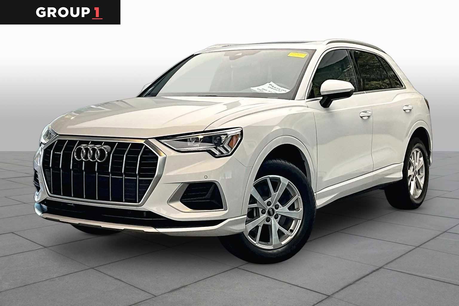 Used 2024 Audi Q3 2.0T Premium w/ Convenience Package AWD/4WD image 1