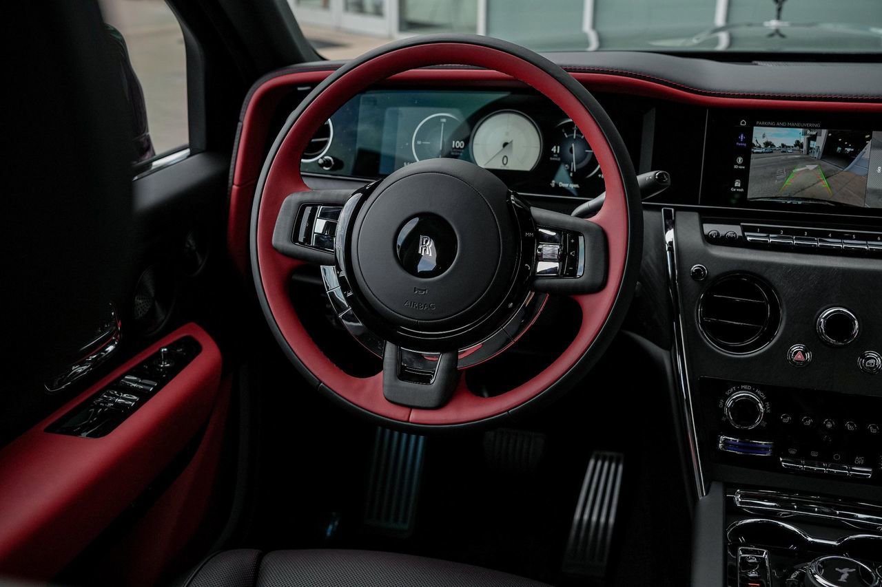 New 2026 Rolls-Royce Cullinan image 38