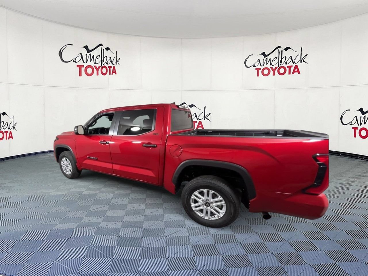 Used 2026 Toyota Tundra SR5 w/ SR5 Convenience Package AWD/4WD image 8