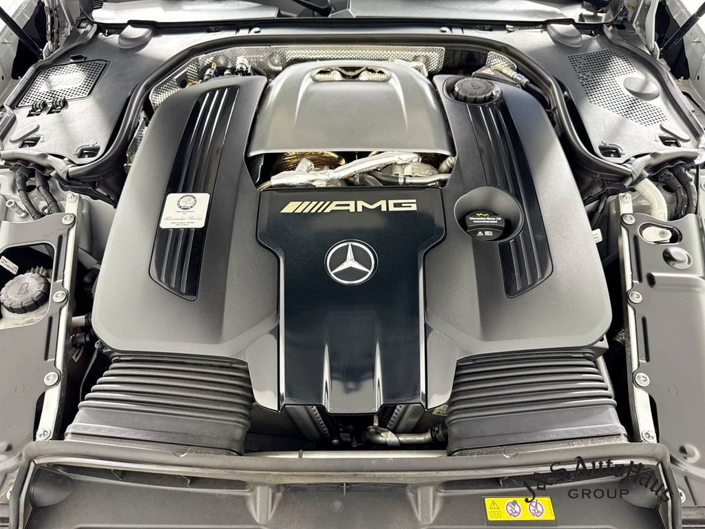 Used 2022 Mercedes-Benz SL 55 AMG 4MATIC w/ Driver Assistance Package image 39