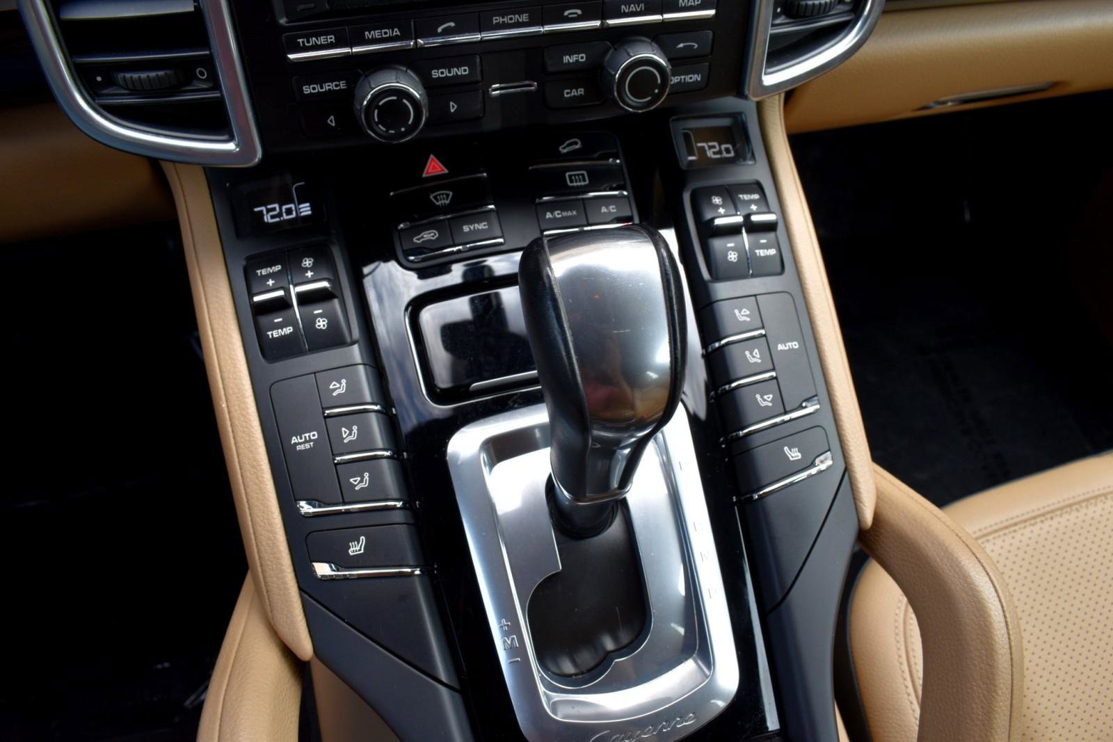 Used 2016 Porsche Cayenne image 23