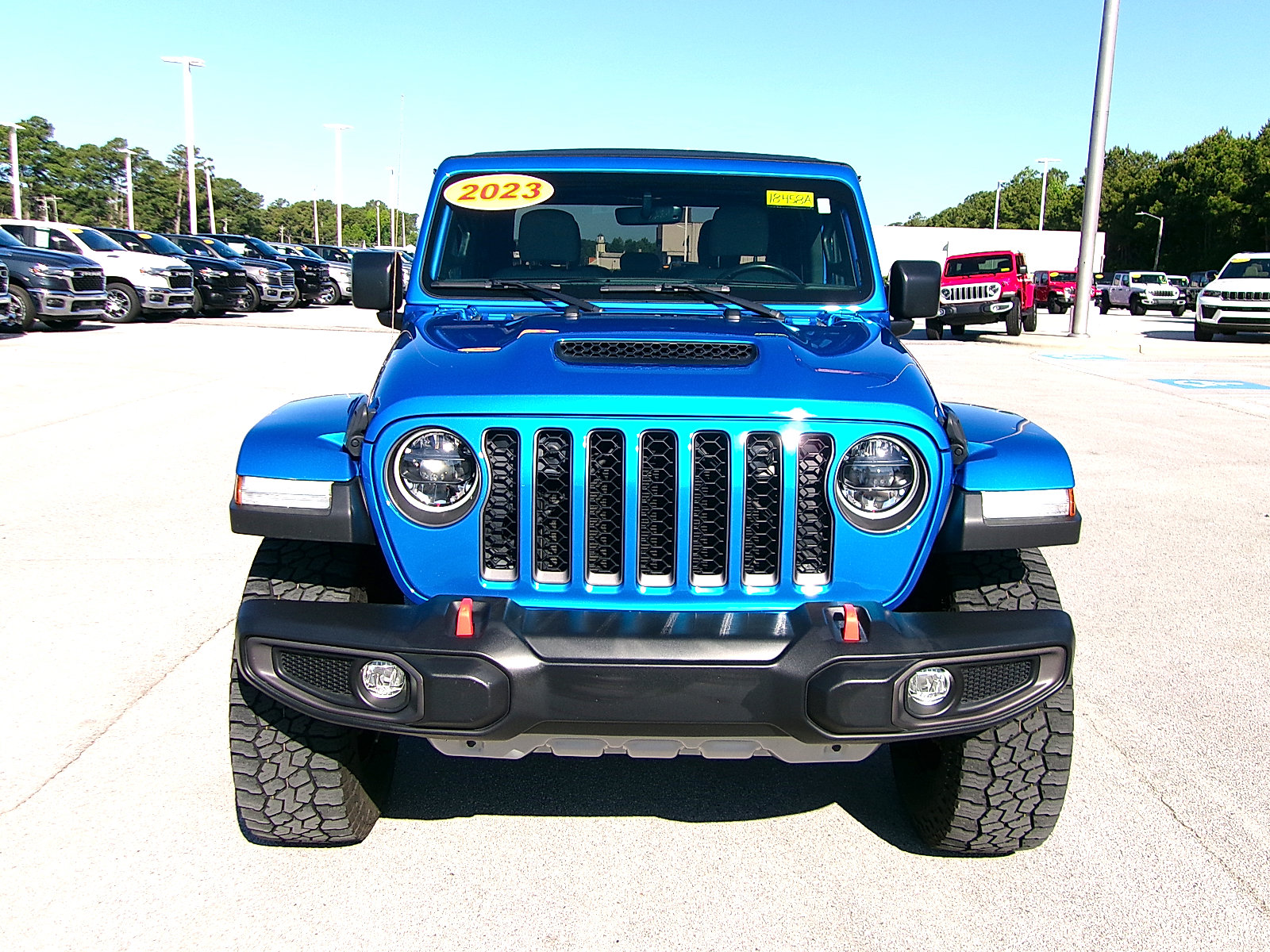 Used 2023 Jeep Gladiator Mojave w/ LED Lighting Group AWD/4WD image 6