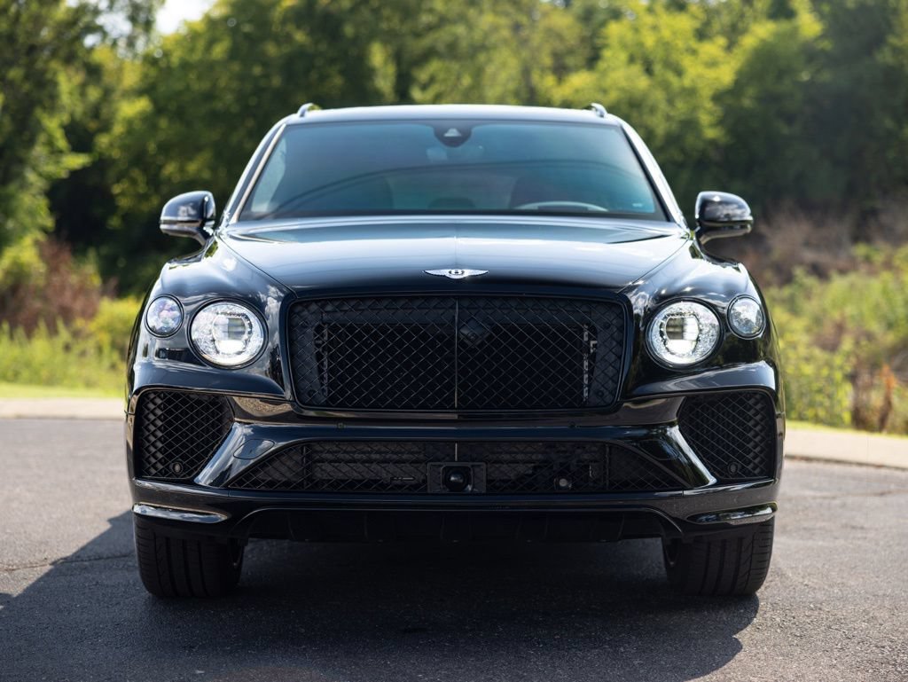 Used 2025 Bentley Bentayga AWD/4WD image 15