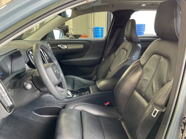 Used 2023 Volvo XC40 B5 Ultimate AWD/4WD image 8