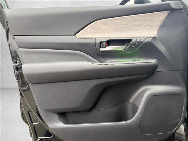 New 2026 Toyota Grand Highlander Limited image 10