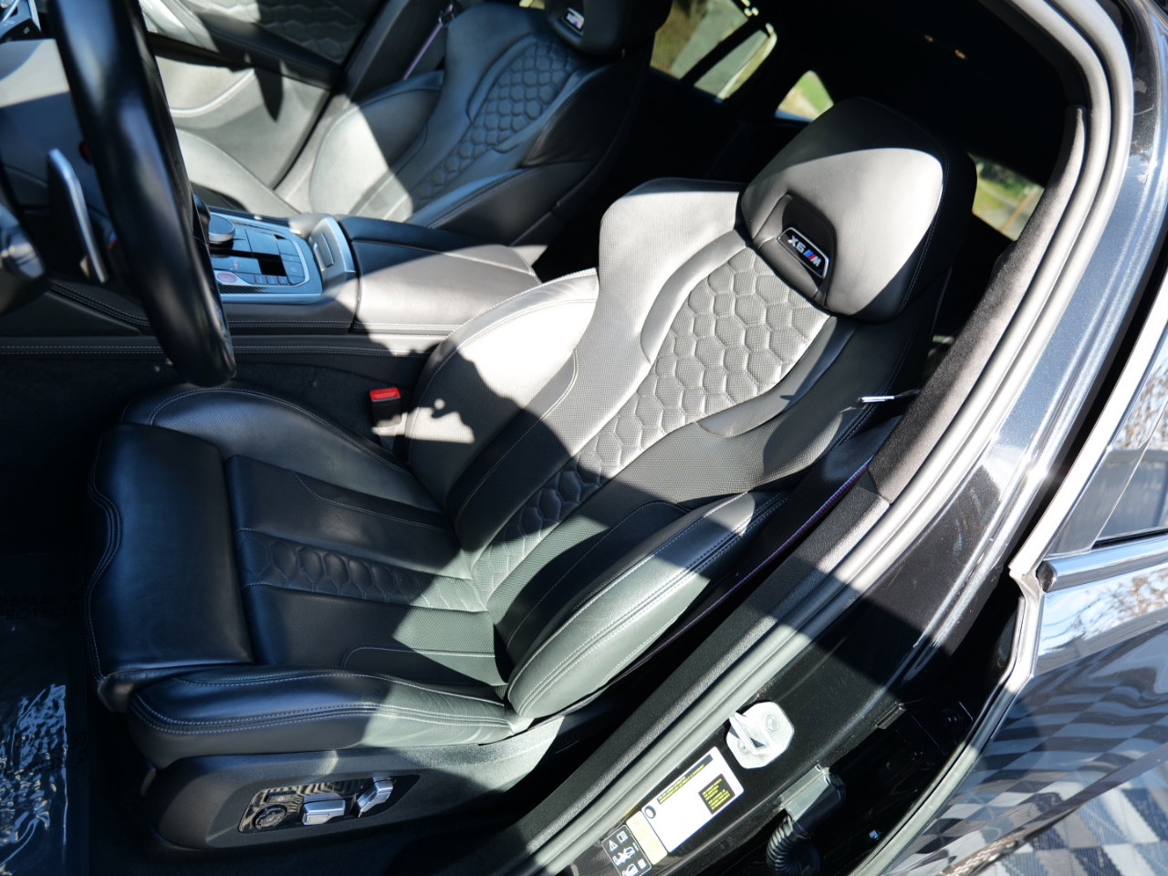 Used 2023 BMW X6 M Competition w/ Competition Package image 14