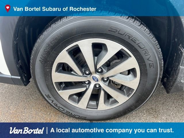 Used 2023 Subaru Outback Premium image 9