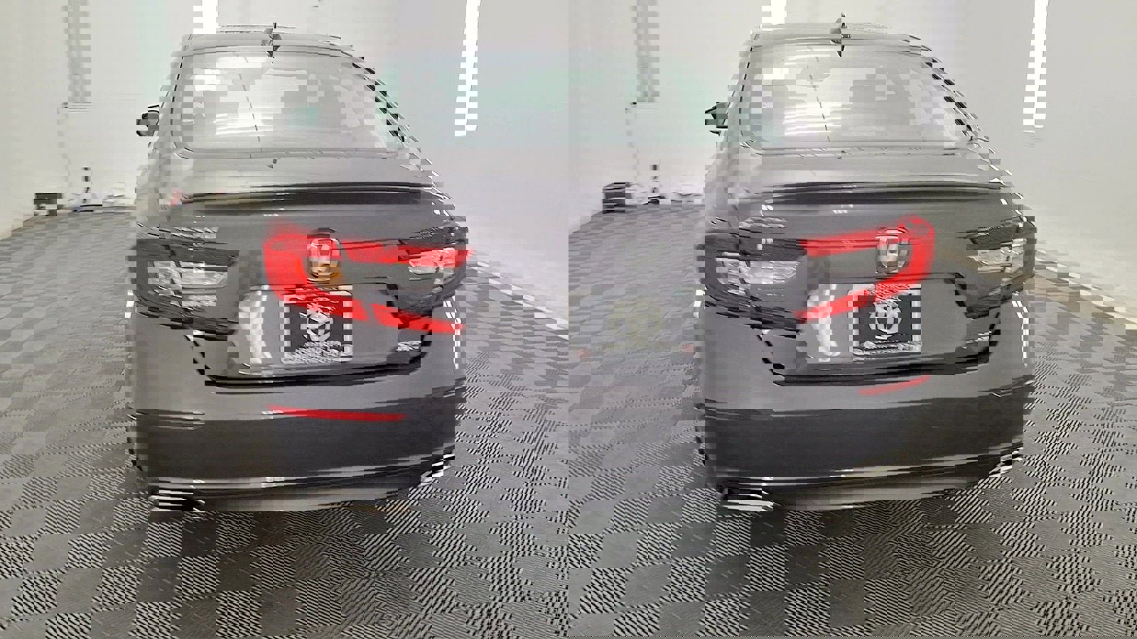 Used 2019 Honda Accord Sport image 3