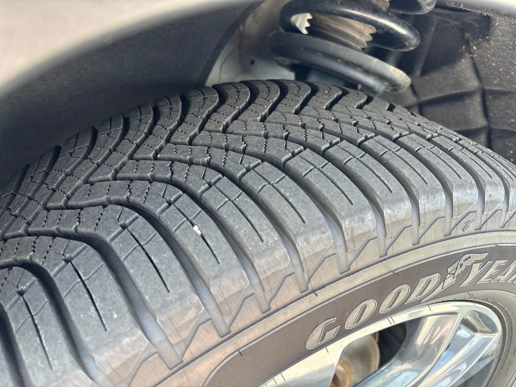 Certified 2021 Chevrolet Traverse RS w/ LPO, Floor Liner Package AWD/4WD image 36