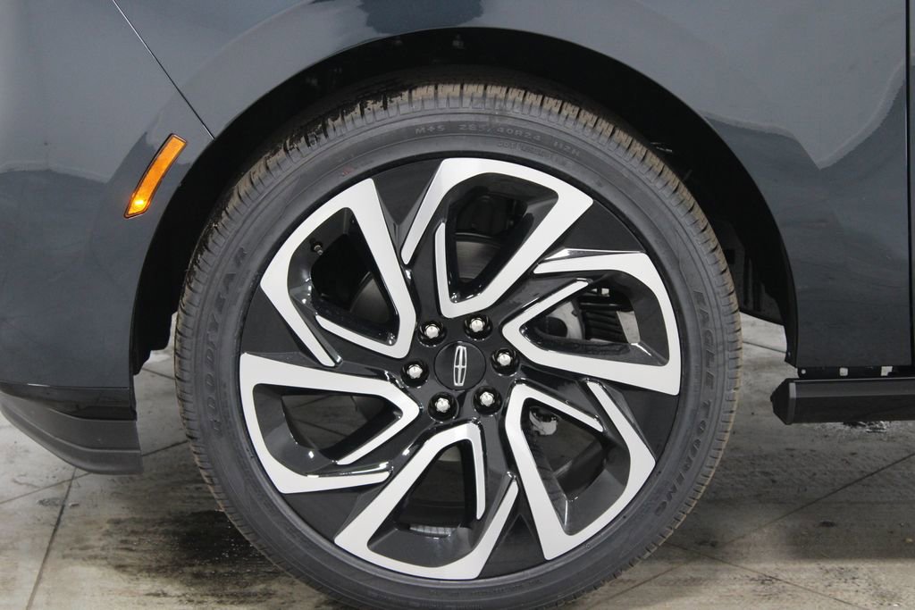 New 2026 Lincoln Navigator Reserve image 20