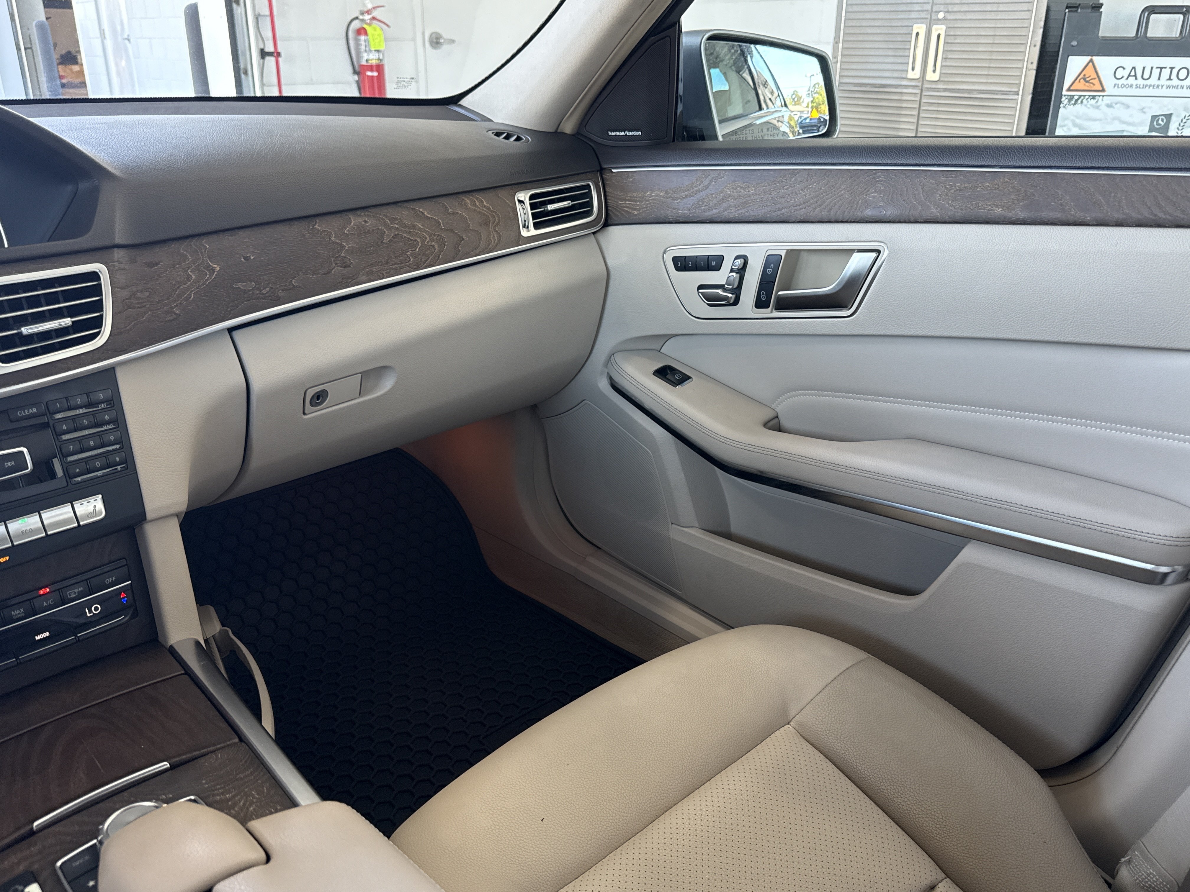 Used 2014 Mercedes-Benz E 350 Sedan image 35