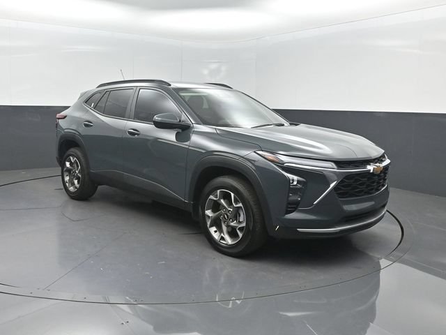Used 2026 Chevrolet Trax LT FWD image 32