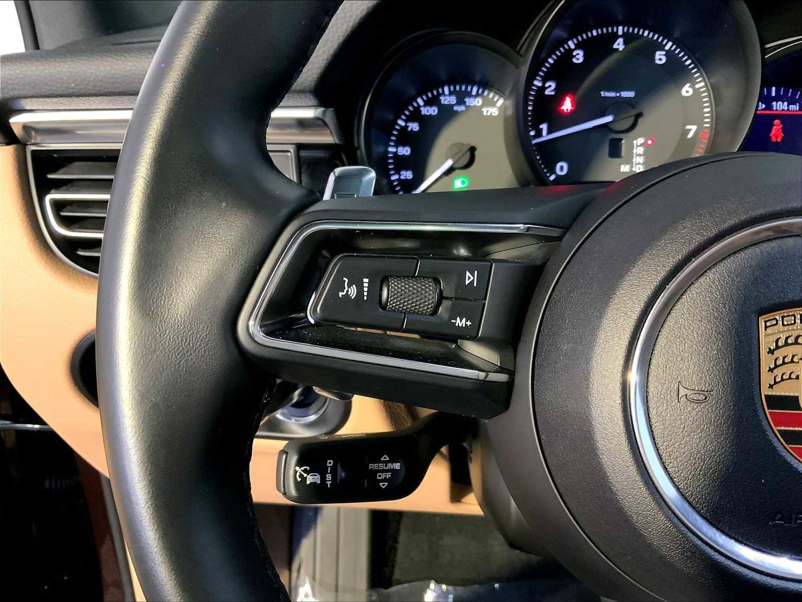 Certified 2024 Porsche Macan w/ Premium Plus Package AWD/4WD image 27