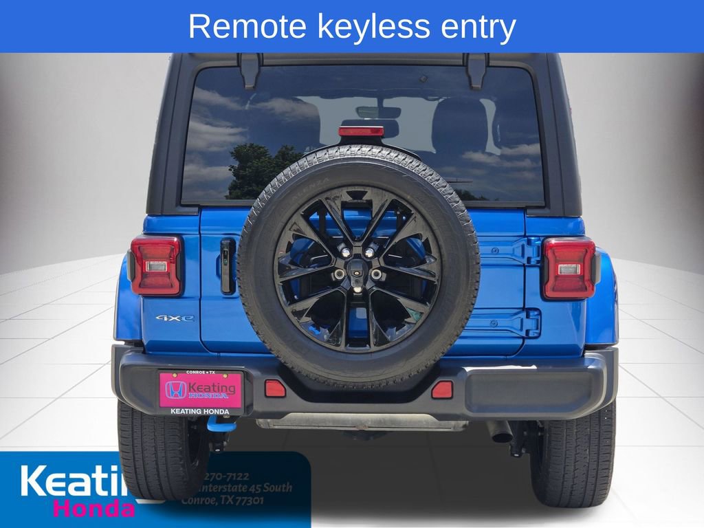 Used 2022 Jeep Wrangler Unlimited Sahara w/ Cold Weather Group AWD/4WD image 7