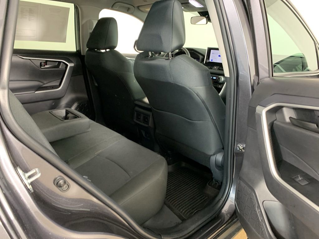 Used 2024 Toyota RAV4 LE image 33