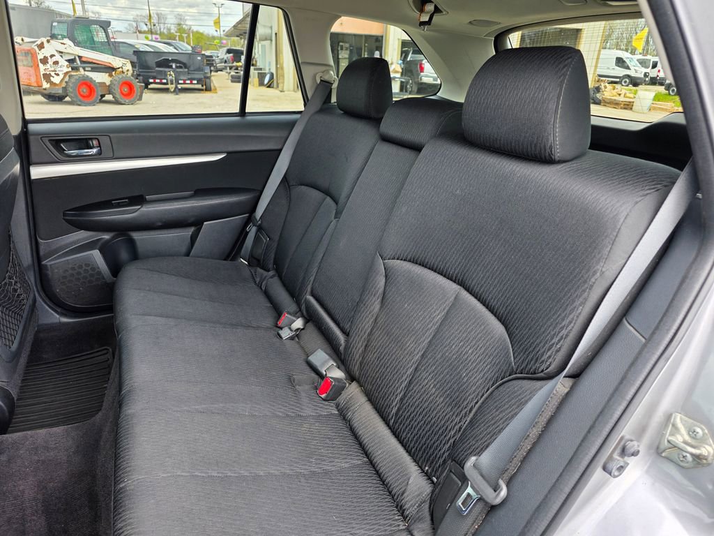 Used 2010 Subaru Outback 2.5i Premium AWD/4WD image 20