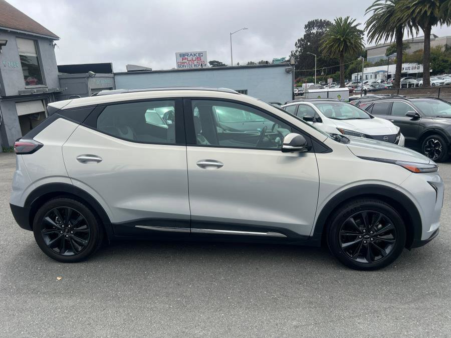 Used 2022 Chevrolet Bolt EUV Premier w/ Launch Edition image 4