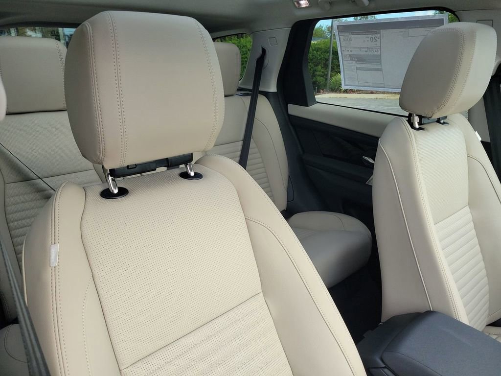 New 2025 Land Rover Discovery Sport S AWD/4WD image 19