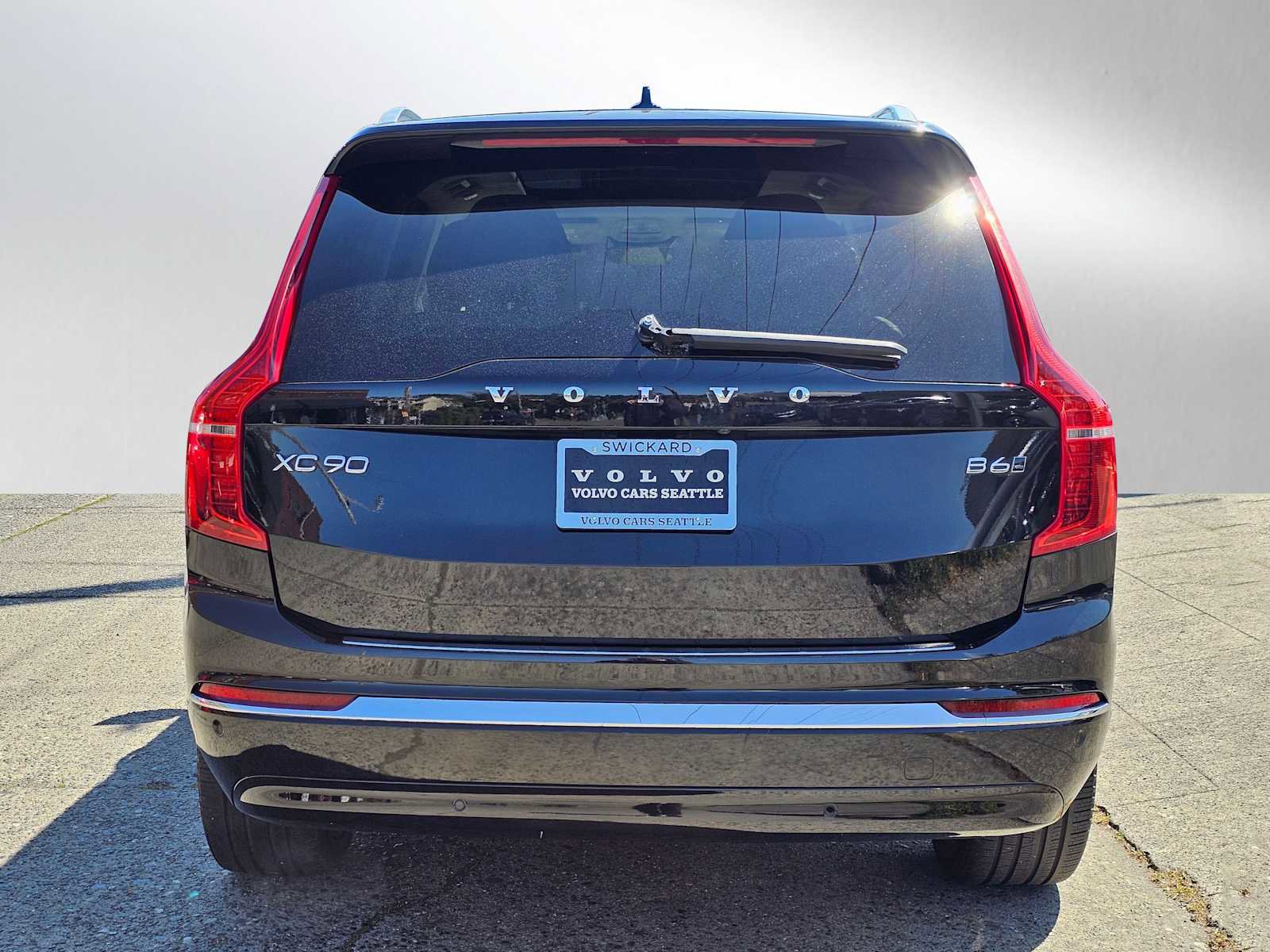 Used 2023 Volvo XC90 B6 Ultimate w/ Protection Package Premier AWD/4WD image 4