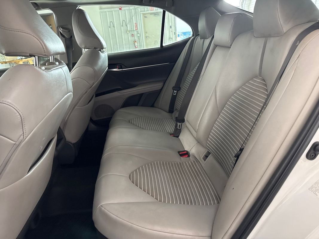 Used 2018 Toyota Camry SE w/ Audio Package image 17