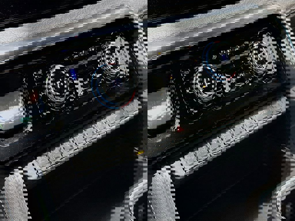 New 2026 GMC Sierra 2500 Denali w/ Denali Reserve Package image 15