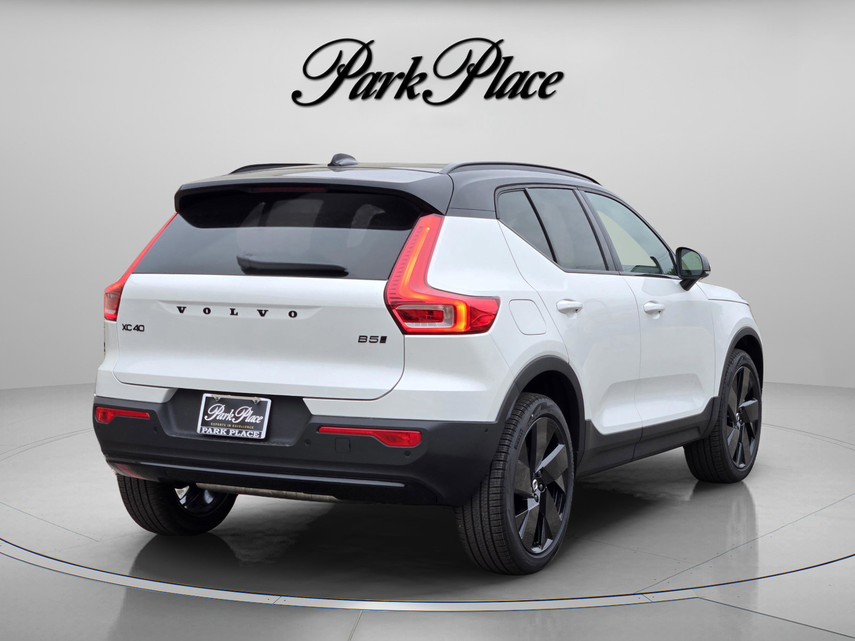 New 2026 Volvo XC40 B5 Ultra w/ Protection Package Premier AWD/4WD image 6