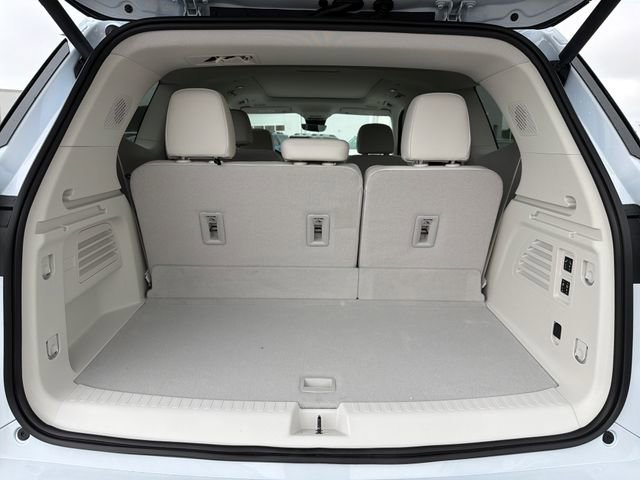 New 2026 Buick Enclave Avenir w/ Super Cruise Package AWD/4WD image 24
