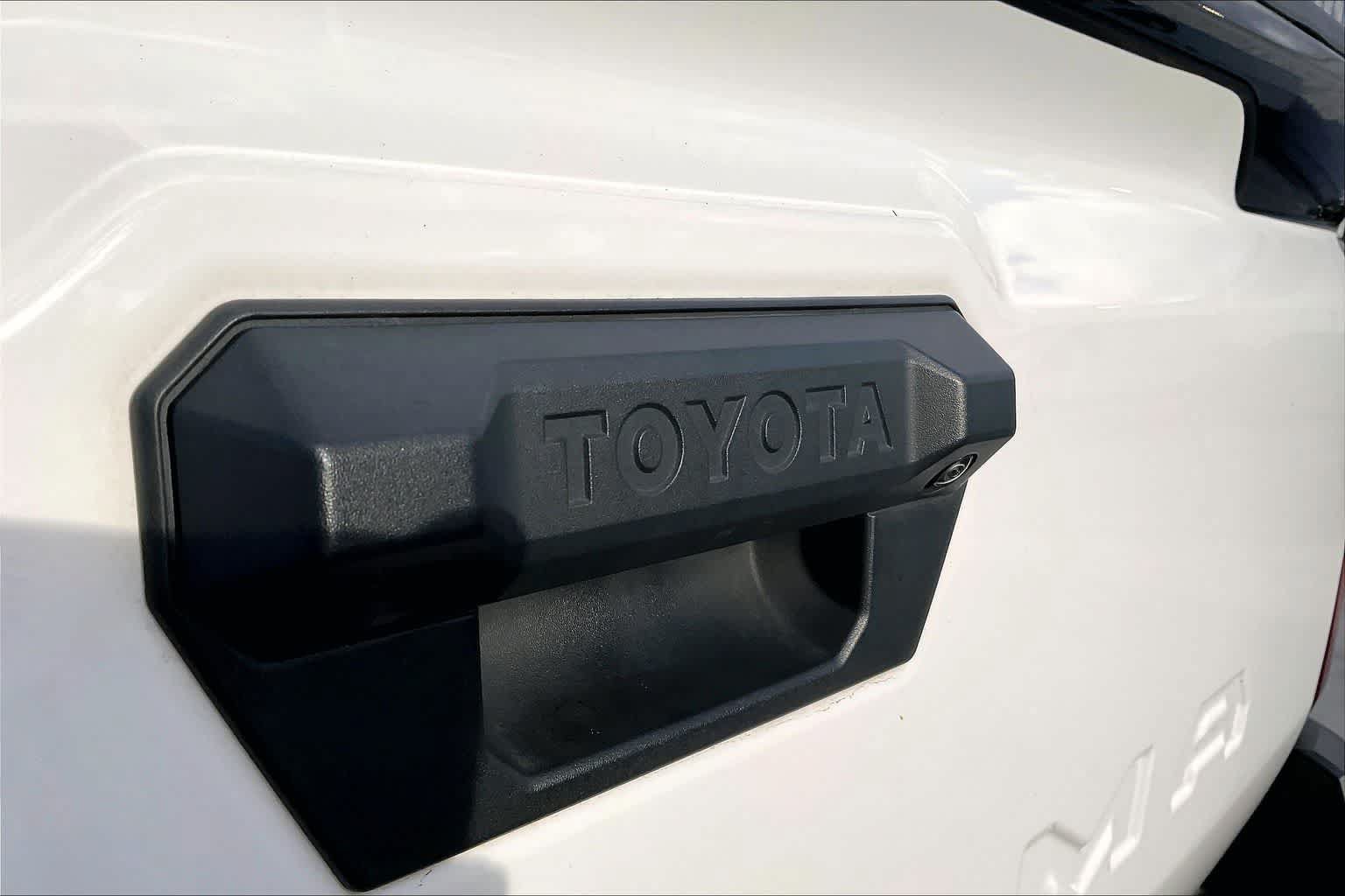 Used 2024 Toyota Tacoma 4x4 Double Cab Hybrid image 7