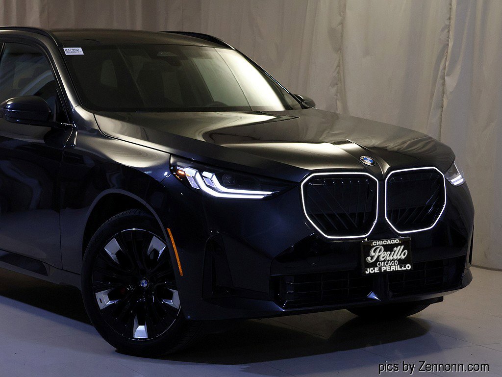 Used 2025 BMW X3 xDrive30i w/ Premium Package image 2