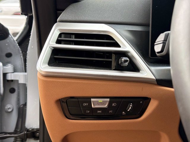 Used 2026 BMW M440i Coupe RWD image 29