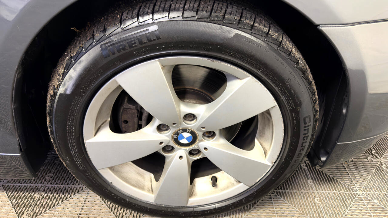 Used 2006 BMW 530xi Wagon image 7