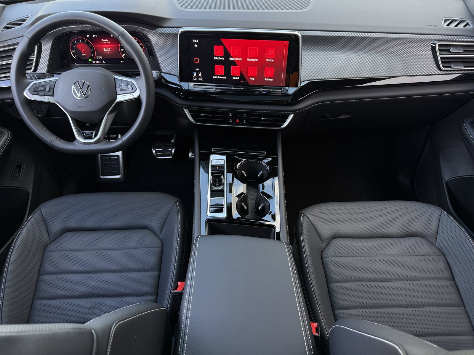 New 2026 Volkswagen Atlas Cross Sport SEL R-Line image 11