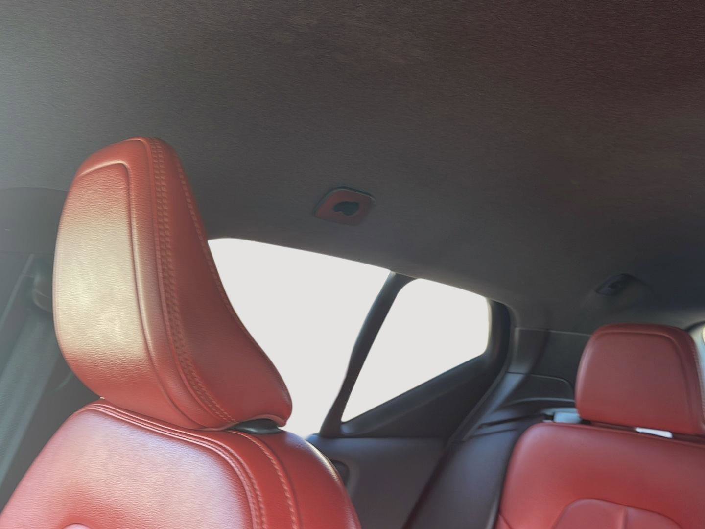 Used 2019 Volvo XC40 T5 Momentum AWD/4WD image 30